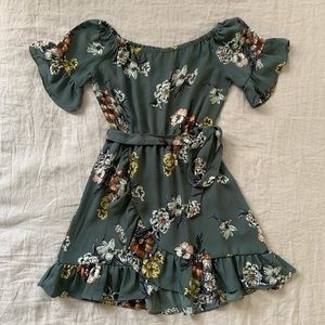 GUESS MINI OFF SHOULDER DRESS GREEN FLOWERS RUFFLE